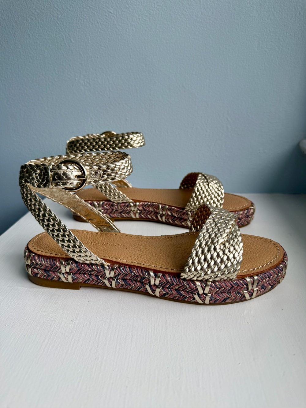 Sigerson Morrison Jaiyce Sandal in Platino